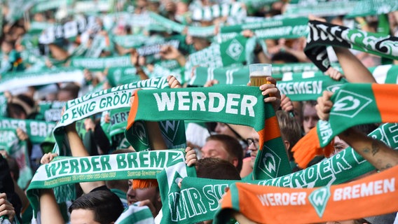 Die Fans des SV Werder Bremen © Witters Foto: Frank Peters