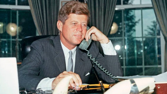 Präsident Kennedy am Telefon, 1962 © SWR/LOOKS Film 