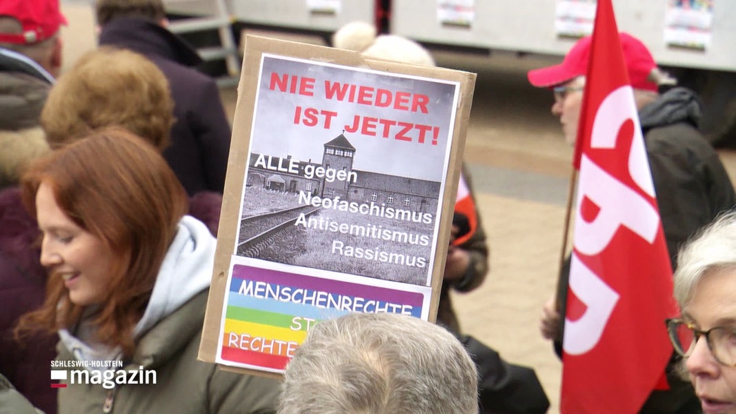 Glinde Demo Gegen Rechtsextremismus Ndr De Fernsehen Sendungen A