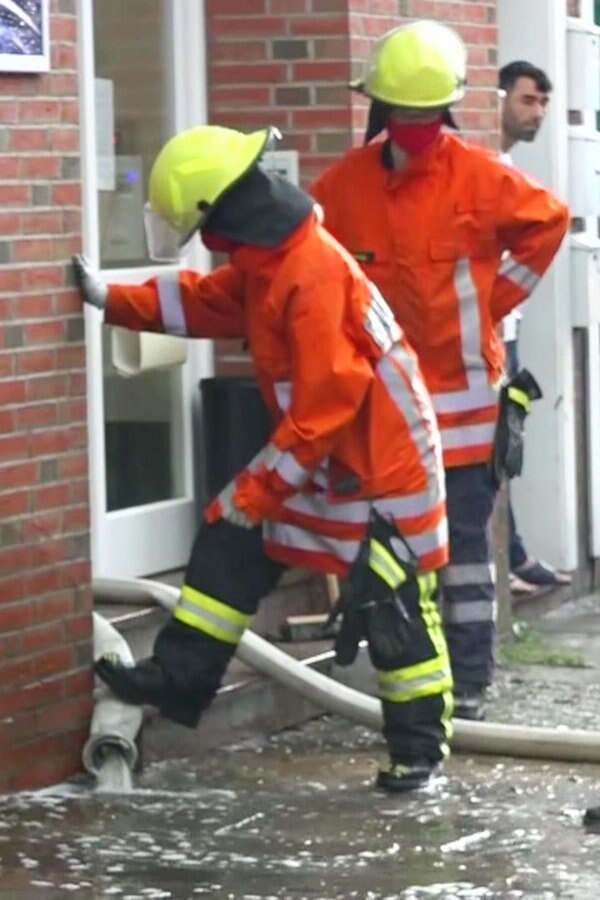 Blitzeinschl Ge Und Berschwemmungen Nach Unwetter Ndr De Fernsehen