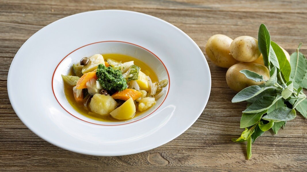 Kartoffelgulasch Mit Petersilien Pesto NDR De Ratgeber Kochen