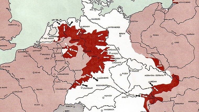 Ausschnitt der Europa-Karte vom 15. April 1945 aus dem "Atlas of the World Battle Fronts in Semimonthly Phases" des United States War Department, 1945, der die Gebietslage in zweiwöchigen Abständen dokumentiert. © This image is a work of a U.S. Army soldier or employee, taken or made as part of that person's official duties. As a work of the U.S. federal government, the image is in the public domain. Foto: United States War Department, General Staff 1945