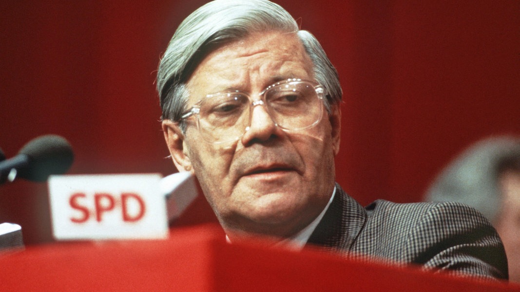 Helmut Schmidt Eine Karriere In Bildern Ndr De Geschichte Menschen