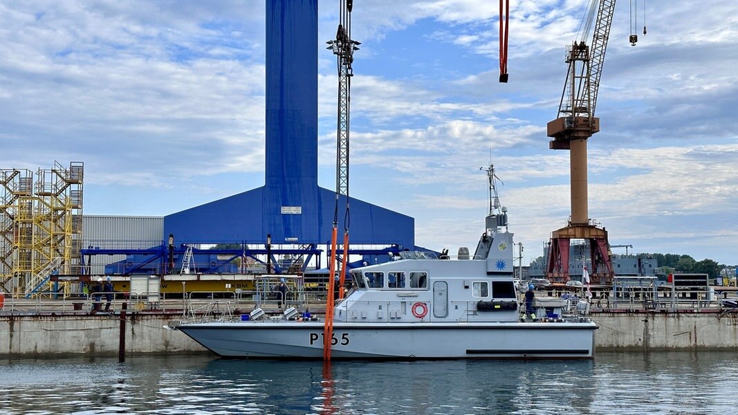 Boot Der Royal Navy Im Marinearsenal Rostock NDR De Nachrichten