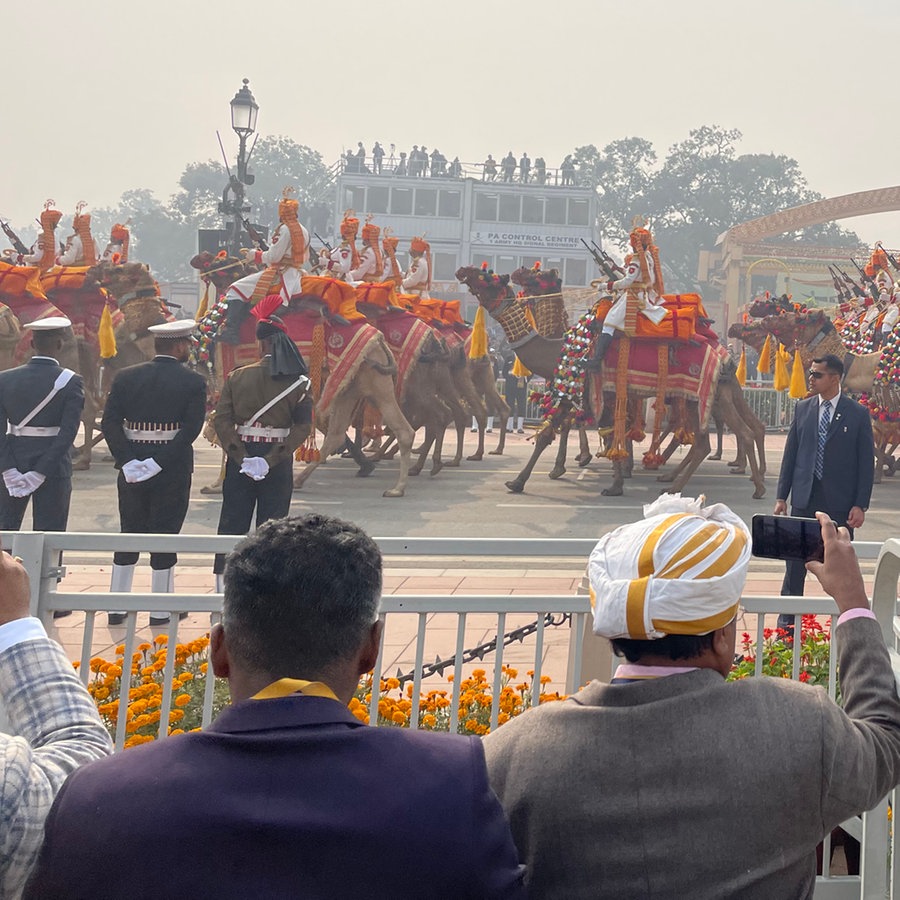 Kamelrennen beim Republic Day Parade in Indien © NDR Foto: Charlotte Horn