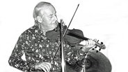 Stéphane Grappelli spielt Geige. © picture alliance / Heritage Images | Jazz Services 