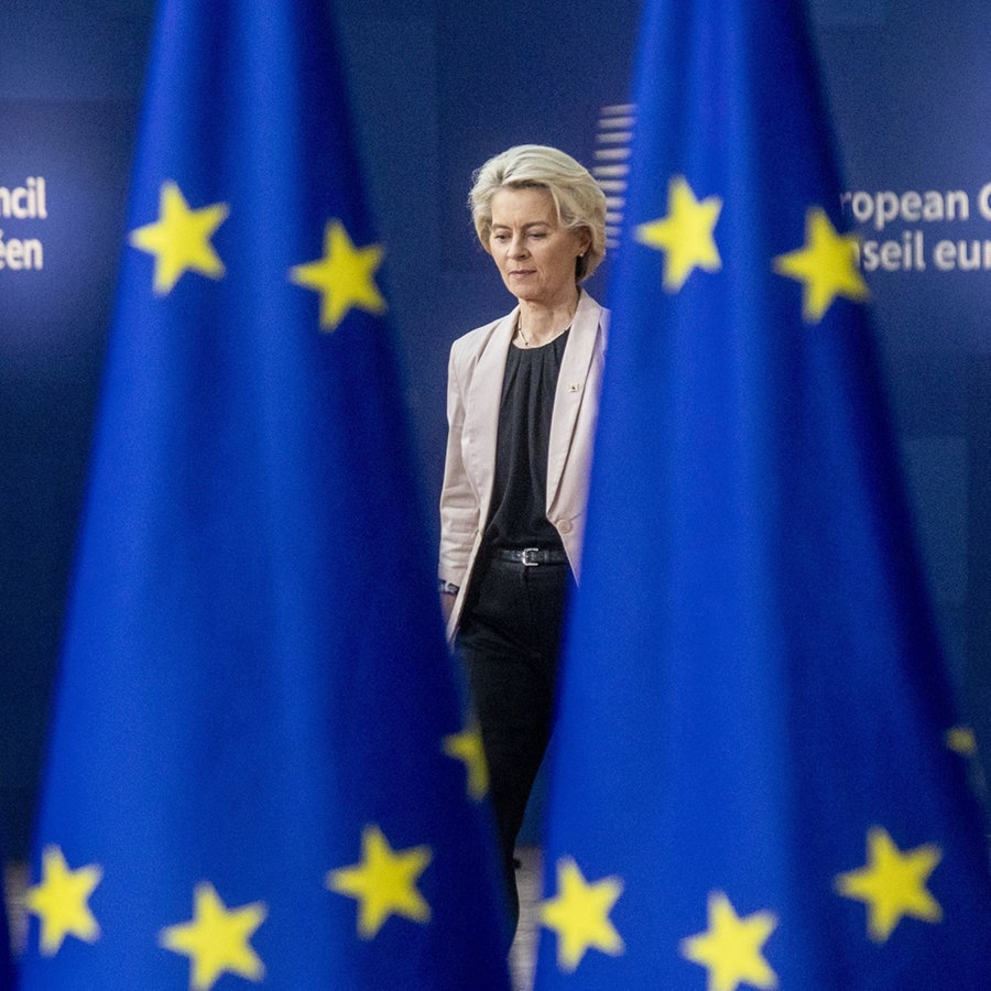 EU-Kommissionspräsidentin Ursula von der Leyen beim Gipfeltreffen in Brüssel © Belga/dpa Foto: Hatim Kaghat