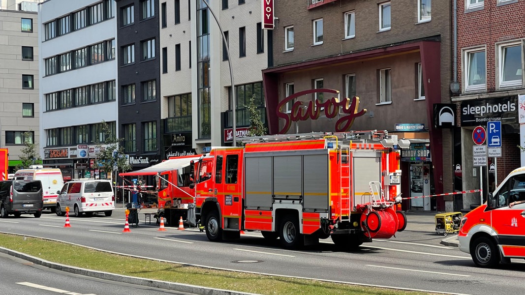 Gro Einsatz Der Feuerwehr In St Georg Hotelg Ste Evakuiert Ndr