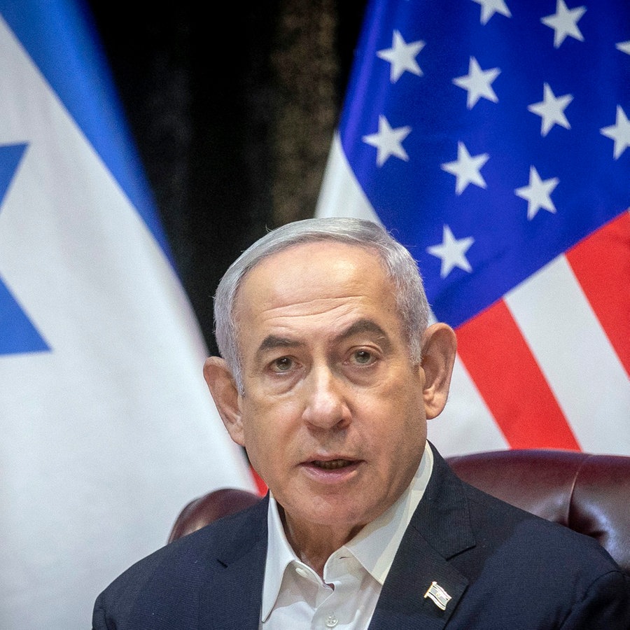Der Ministerpräsident von Israel, Benjamin Netanjahu, spricht während eines Treffens mit US-Präsident Biden. © POOL Flash 90/AP/dpa Foto: Miriam Alster