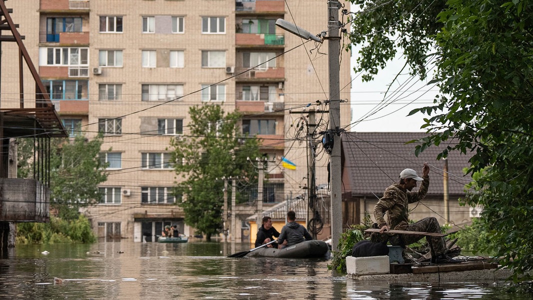 Zerstörter Kachowka Staudamm in der Ukraine Hilfe aus Lüneburg NDR