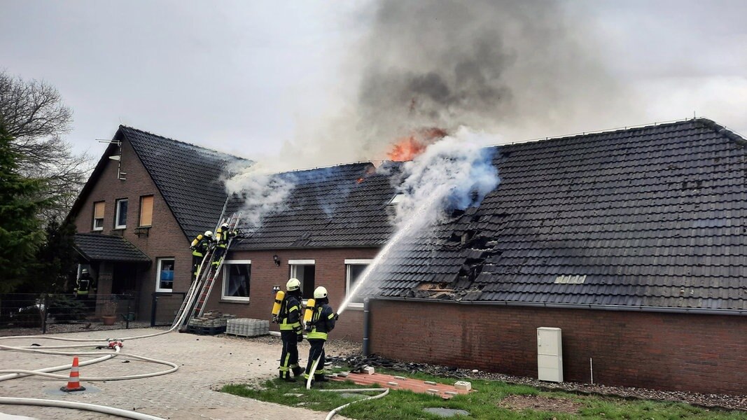 Gro Efehn Hoher Schaden Bei Brand Von Scheune Und Wohnhaus Ndr De