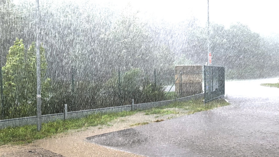 Starke kurze Unwetter ziehen über Niedersachsen NDR de Nachrichten