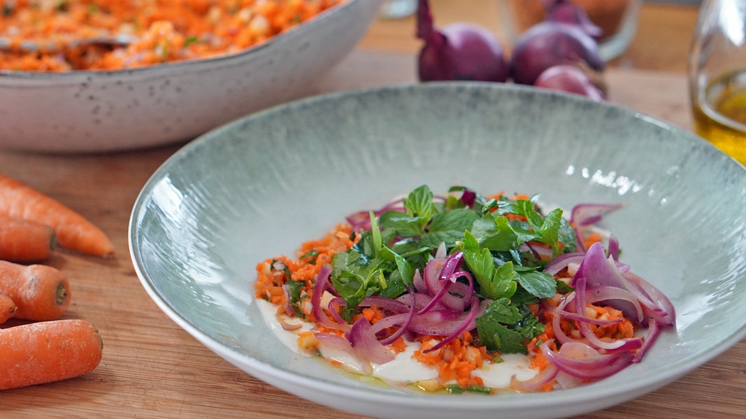 Möhren Couscous mit Joghurt Creme NDR de Ratgeber Kochen Rezepte