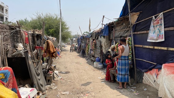 Rohingya-Lager am Stadtrand von Delhi © NDR/Charlotte Horn Foto: Charlotte Horn