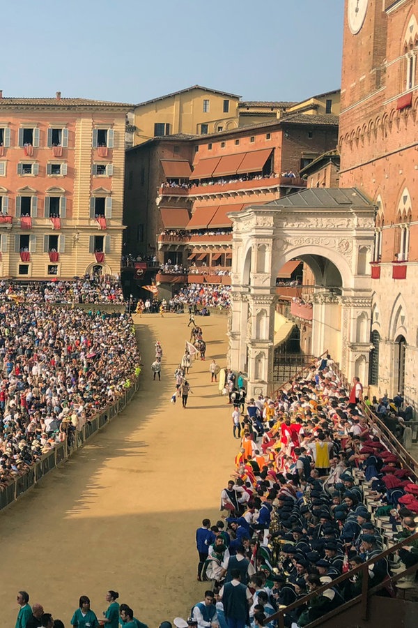 Nenn Es Nicht Pferderennen Der Palio Von Siena Ndr De Ndr Info