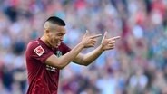 Hannovers Bobby Wood celebrates his goal against VfB Stuttgart. © Witters Photo: Valeria Witters