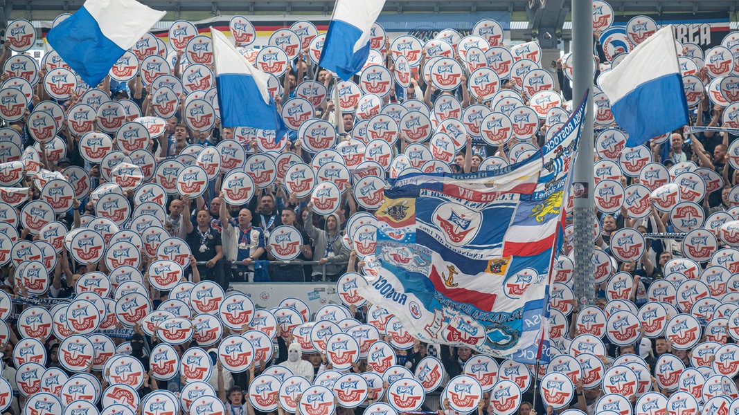 Rostock Lazio Rom Hansa Feiert Stadion Jubil Um Im Sondertrikot