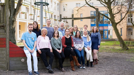 Die 14 Experten des Mike-Möwenherz-Teams stehen Familien rund um die Uhr zur Seite © Universität Rostock Foto: Universität Rostock