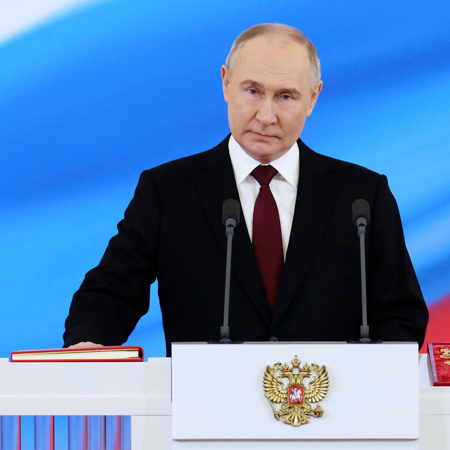 Der Präsident von Russland, Wladimir Putin, während einer Inaugurationszeremonie im Großer Kremlpalast im Kreml (Moskau). © Pool Sputnik Kremlin/AP/dpa Foto: Alexander Kazakov