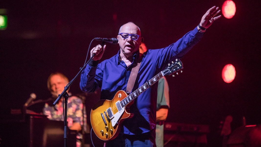 Mark Knopfler Pub Feeling In Grosser Halle Ndr De Ndr 90 3 - 