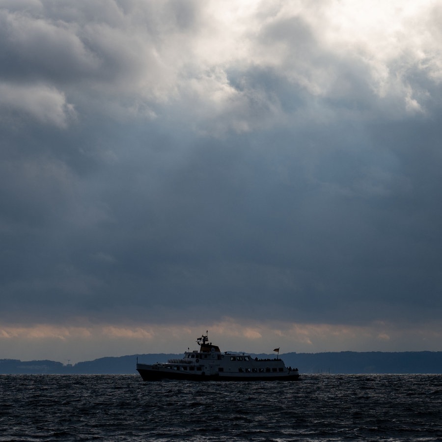 Seewetterbericht, Sturmflutwarnung und Stratocumulus - Das Wetter lesen