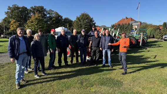 Schorse besucht auf der "Der beste Ort der Welt"-Tour den Ort Merzen. © NDR 