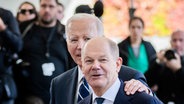 US-Präsident Joe Biden mit Bundeskanzler Olaf Scholz in Berlin. © picture alliance/dpa | Christoph Soeder Foto: Christoph Soeder