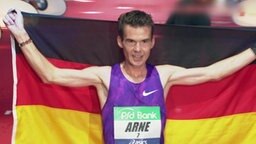 Marathonsieger Arne Gabius.  