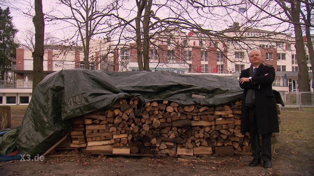 Realer Irrsinn Baugenehmigung Für Holzstapel