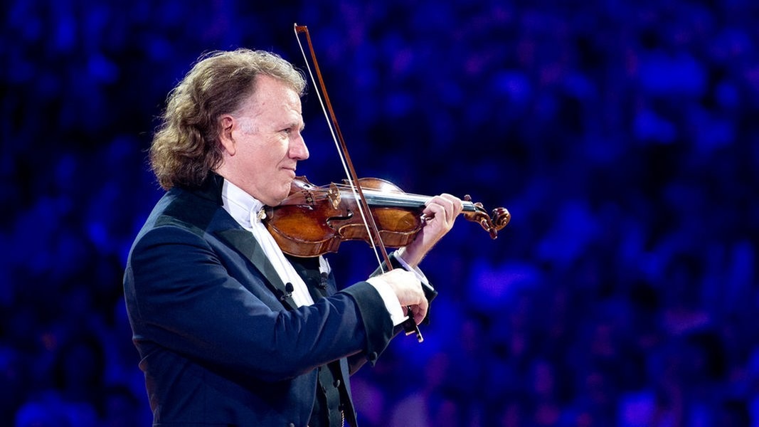 André Rieu: Konzert in Rostock ins Jahr 2023 verschoben  NDR.de - NDR Schlager - Veranstaltungen