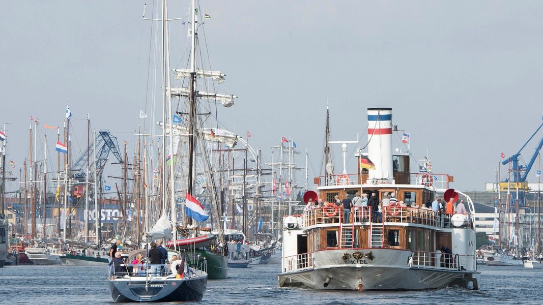 Corona News Ticker: Hanse Sail and Stubble Market begin |  NDR.de – News