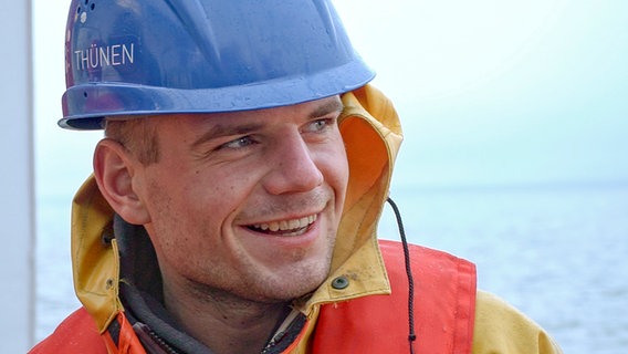 Sich neu erfinden, um zu überleben: Ohne die Sea-Ranger-Ausbildung hätte Gustav kaum Chancen auf den Job als Fischer © NDR 