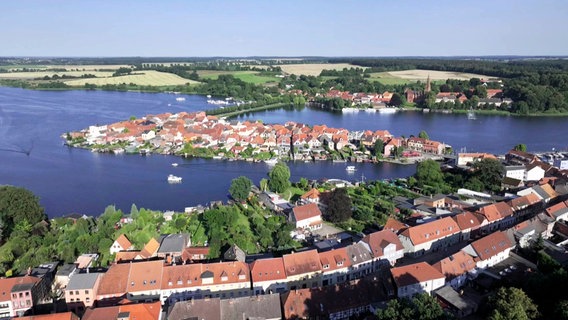 Die Altstadt von Malchow liegt auf einer Insel. © NDR 