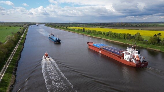 Der Nord-Ostsee-Kanal ist die meistbefahrene künstliche Wasserstraße der Welt. © NDR 