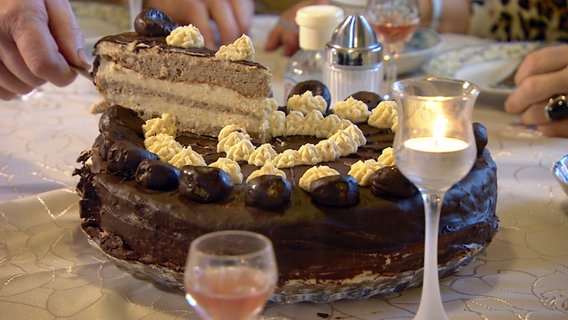 Eine Maronencremetorte - gebacken von Adele Böinghoff. © HR/WDR 