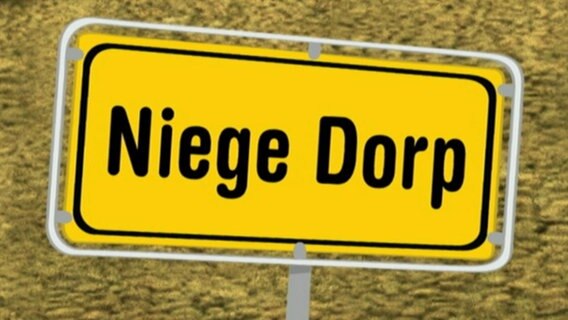 Ein gelbes Ortsschild mit der Aufschrift "Niege Dorp" (Collage).  