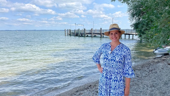 Der Chiemsee, auch "Bayerisches Meer" gekannt, ist der größte See Bayerns und ein wahres Paradies für Natur- und Wasserliebhaber. © Bavaria Entertainment GmbH 