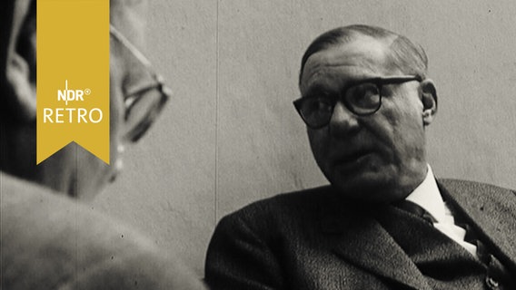 Otto Weber bei einer Pressekonferenz 1965  
