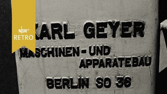 Firmenschild "Karl Geyer. Maschinen- und Apparatebau" (1964)  
