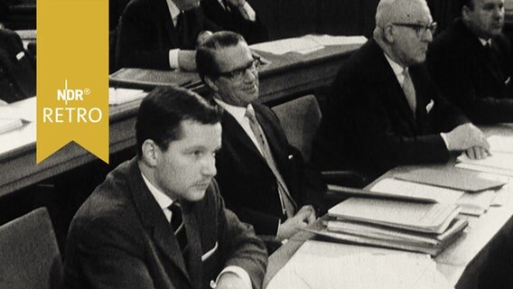 Abgeordnete bei einer Sitzung im Landtag von Schleswig-Holstein (1965)  