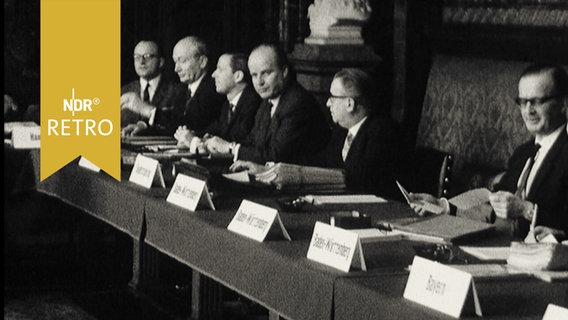 Podium der Innenministerkonferenz in Hamburg 1965  