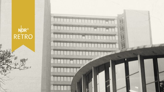 Audimax und Phil-Turm der Uni Hamburg 1964  