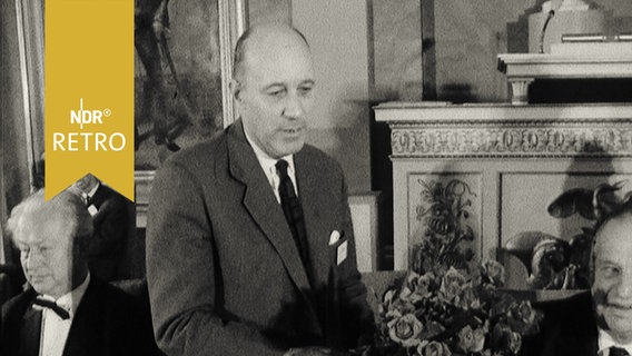 Jacques Courvoisier als frisch gewählter Präsident der Europäischen Rektorenkonferenz 1964  