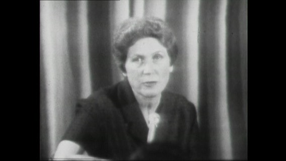Ein Portrait von Swetlana Stalin auf einer Pressekonferenz (Archivbild)  