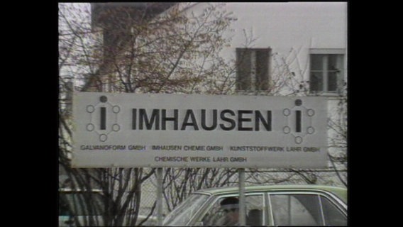 Ein Schild des Chemie-Unternehmens Imhausen (Archivbild).  