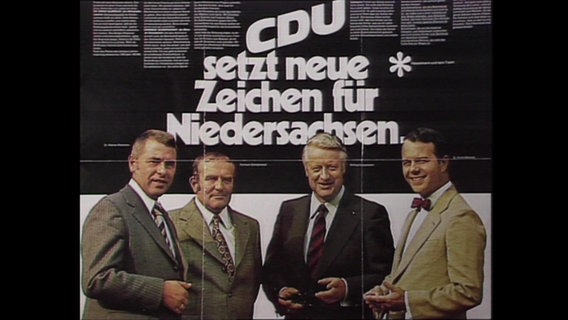 Wahlplakat mit der Aufschrift "CDU setzt neue Zeichen für Niedersachsen" (Archivbild).  