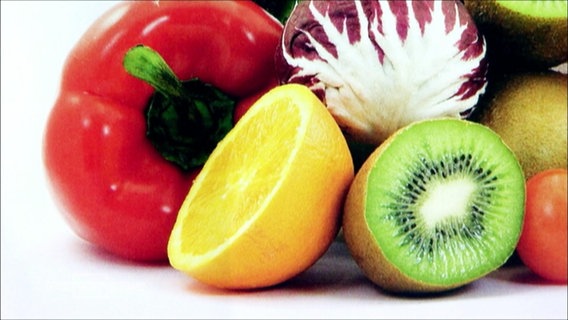 Obst und Gemüse ansehnlich drapiert  