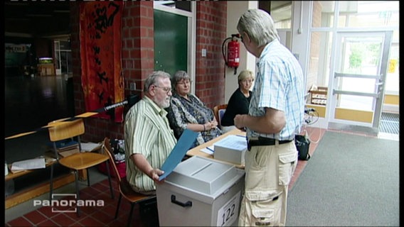Ein Wahllokal in Hamburg  
