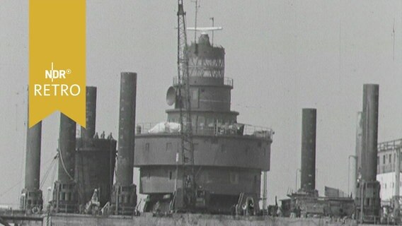 Leuchtturm "Alte Weser" im Bau in der Deutschen Bucht 1963  