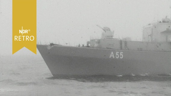 Bug des Tenders "Lahn A 55" in Fahrt auf der Ostsee 1964  